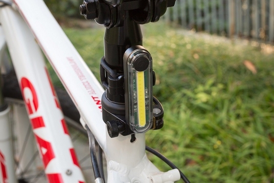 Super Bright LED Rechargeable Bike Light Mountain จักรยาน 72*20*32mm