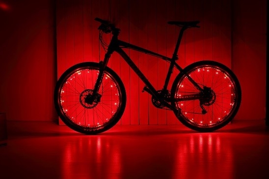 ไฟ LED ซี่ล้อจักรยาน 3 มิติคงที่ IPX4 ABS กันน้ำสีสันสดใส